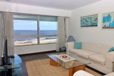 Apartamento en primera fila playa brava