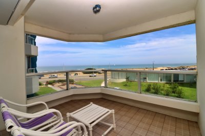 apartamento ubicado en la icónica Playa Brava