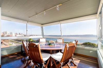 Venta de Apartamento 3 DORMITORIOS en PLAYA MANSA, Punta del Este.