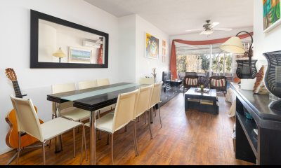Apartamento en venta Playa Mansa 3 dormitorios