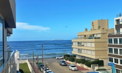 Apartamento en plena Península, a solo 100 metros de la playa El Emir.