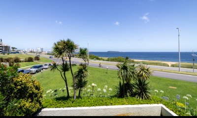 Apartamento en venta Pinares 3 dormitorios