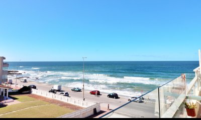 Excelente apartamento en El Emir con vistas al mar