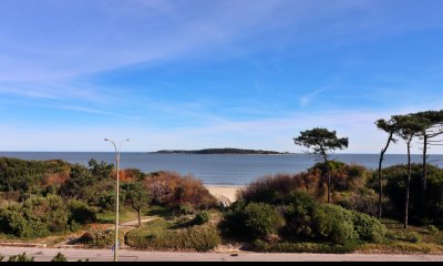 Parada 14 de la Mansa: Vista al Mar y Puesta del Sol