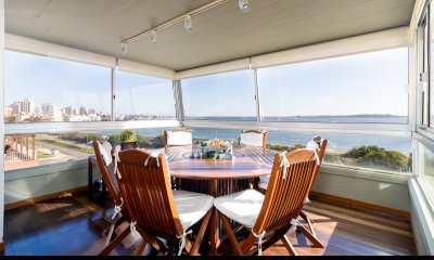 Venta de Apartamento 3 DORMITORIOS en PLAYA MANSA, Punta del Este.