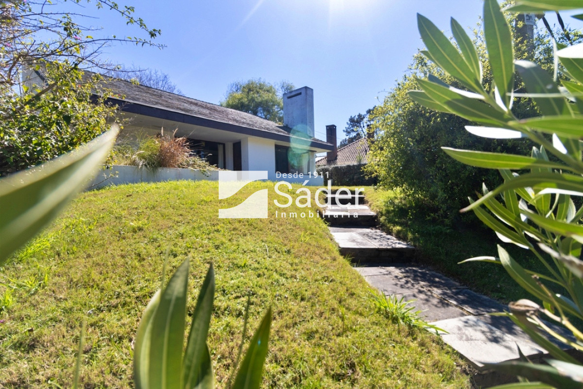 Casa ID.2429 - Casa en venta y alquiler. Pinares 2 dormitorios