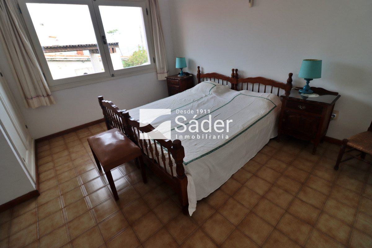 Casa ID.3947 - Hermoso chalet estilo colonial, próximo al mar! 