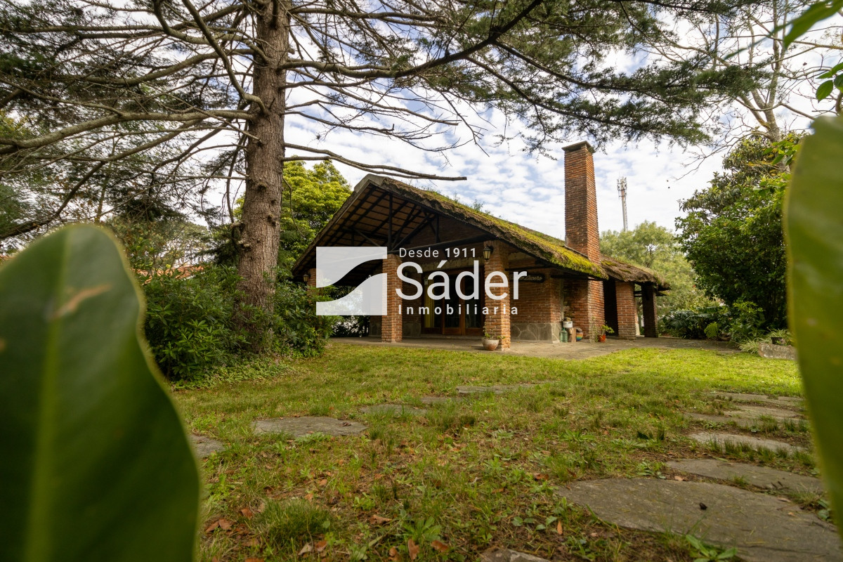 Casa ID.3091 - EXCELENTE OPORTUNIDAD BAJÓ DE PRECIO CON BUENA UBICACIÓN