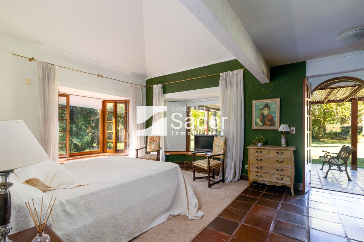 Casa ID.2888 - Espectacular casa con piscina y casa de húespedes en Lugano, Punta del Este