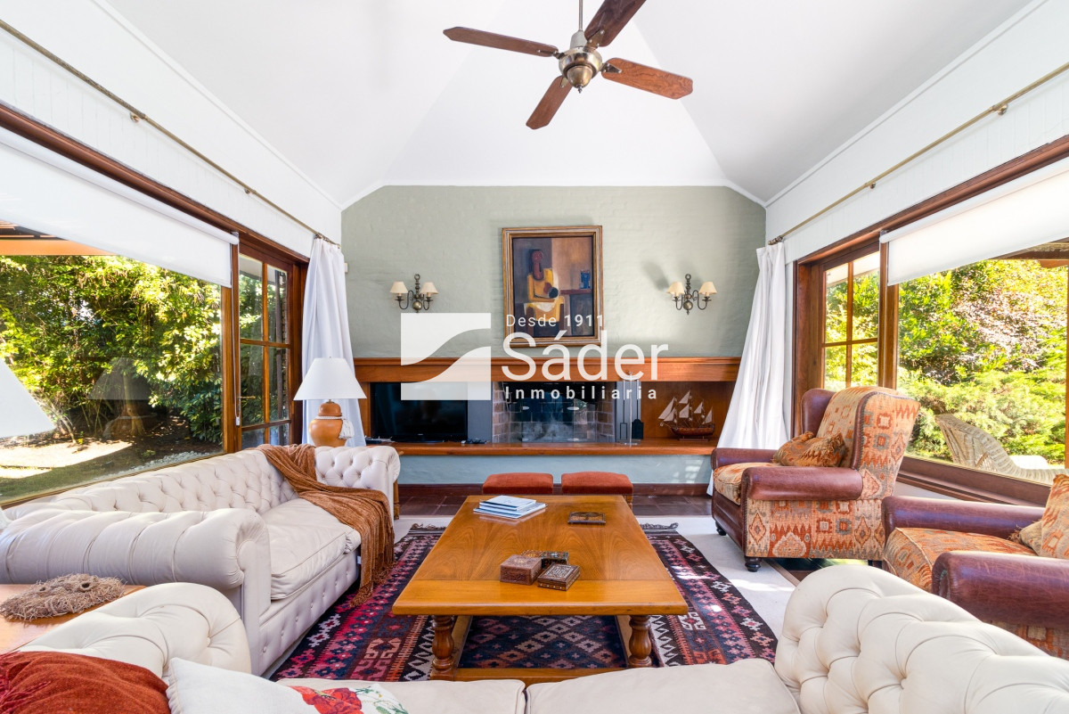 Casa ID.2888 - Espectacular casa con piscina y casa de húespedes en Lugano, Punta del Este