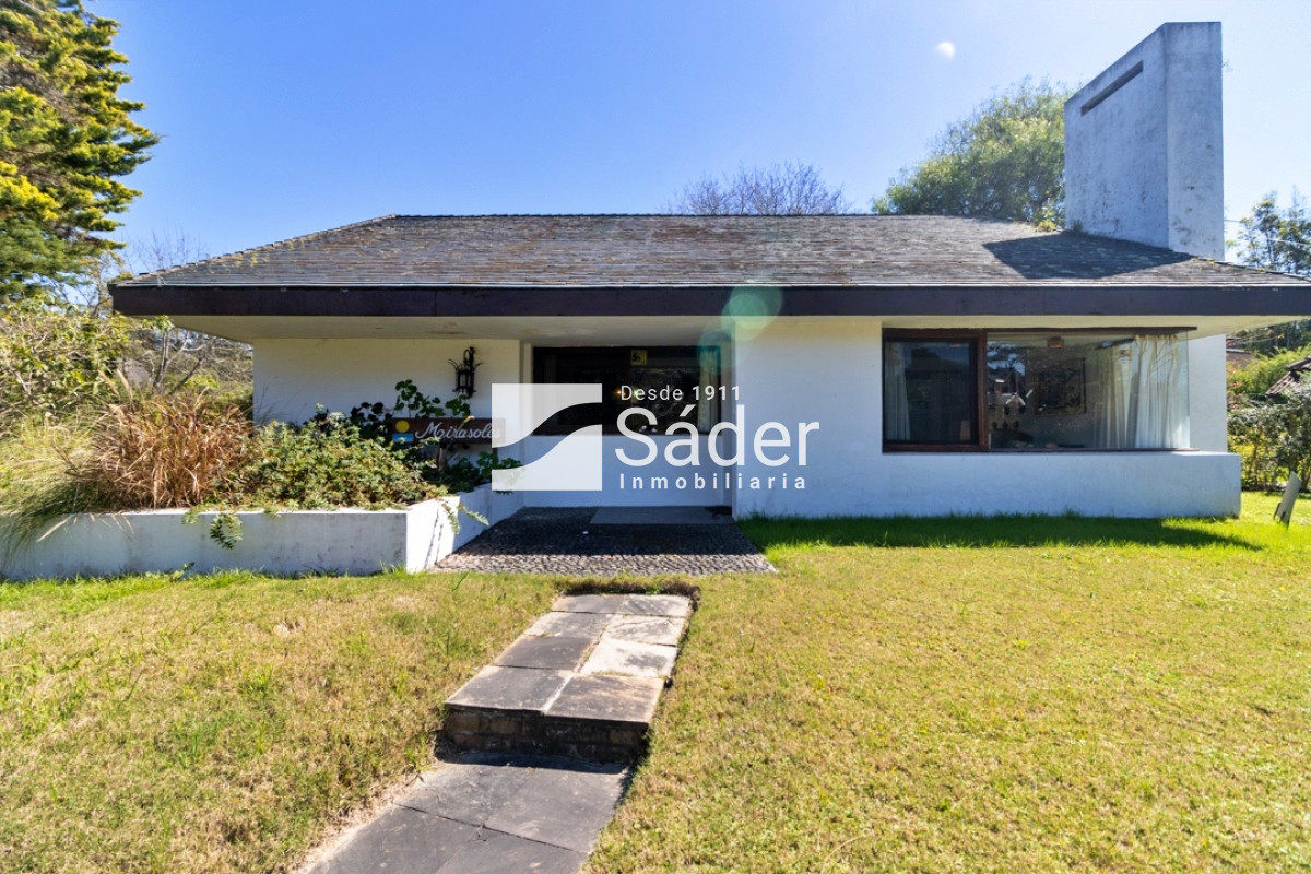 Casa ID.2429 - Casa en venta y alquiler. Pinares 2 dormitorios