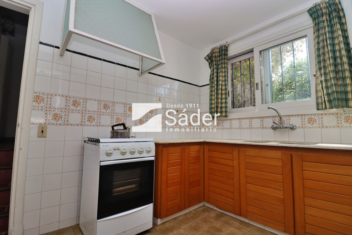 Casa ID.3947 - Hermoso chalet estilo colonial, próximo al mar! 