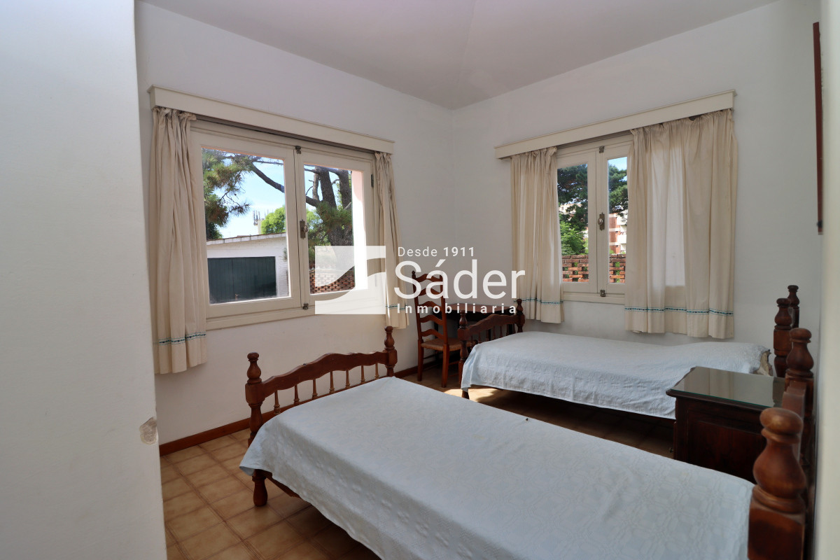 Casa ID.3947 - Hermoso chalet estilo colonial, próximo al mar! 