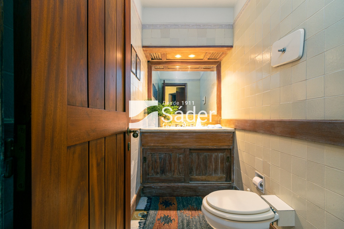 Casa ID.2888 - Espectacular casa con piscina y casa de húespedes en Lugano, Punta del Este