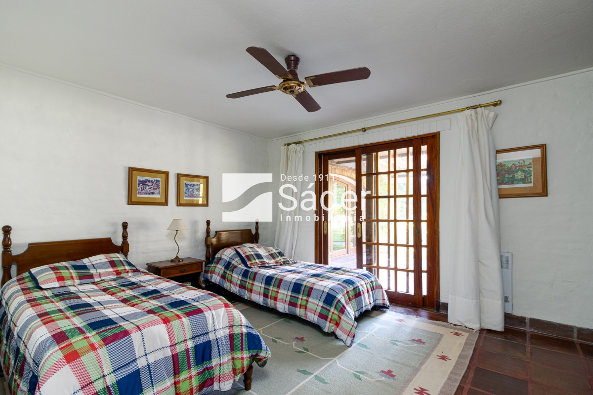 Casa ID.2888 - Espectacular casa con piscina y casa de húespedes en Lugano, Punta del Este
