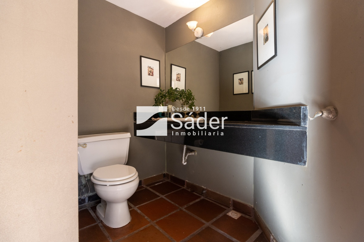 Casa ID.2888 - Espectacular casa con piscina y casa de húespedes en Lugano, Punta del Este