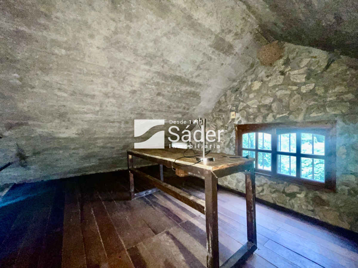 Casa ID.4957 - Casa 1 dormitorio. alquiler anual. Barrio Marly