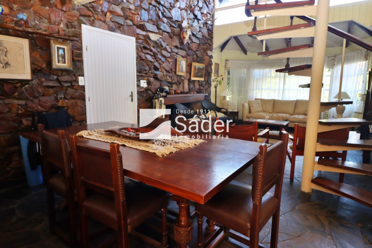 Casa ID.4546 - Casa en alquiler anual. Pinares a metros del mar