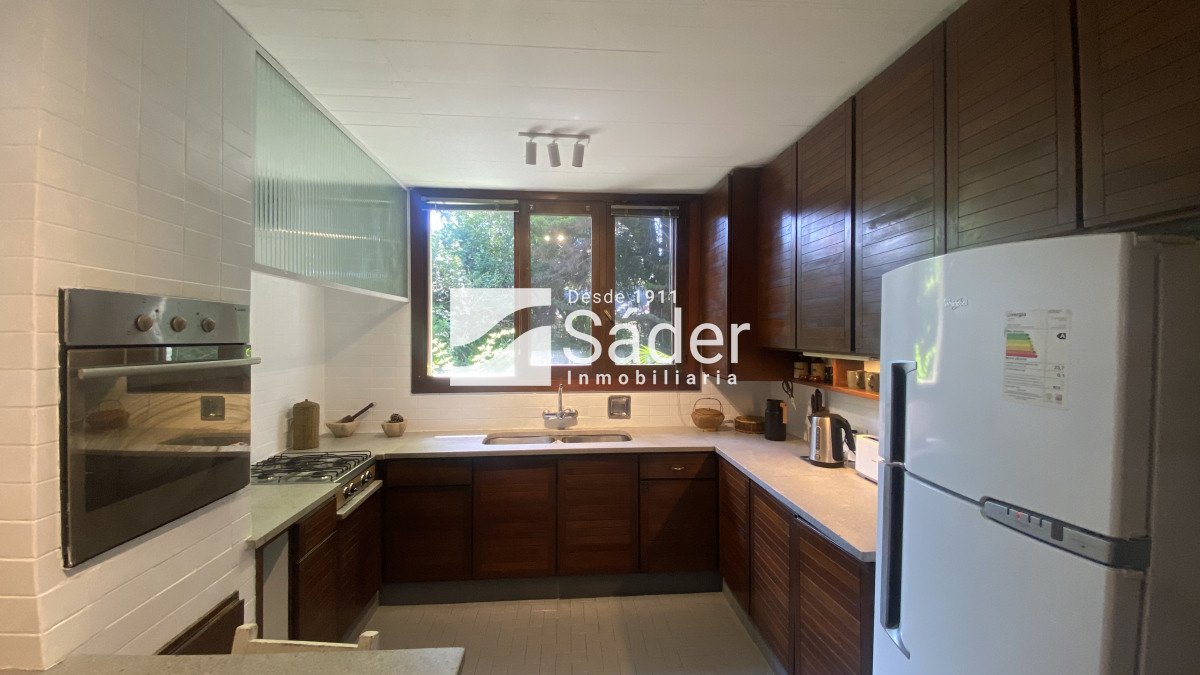 Casa ID.4339 - Chalet en San Rafael. 10 personas