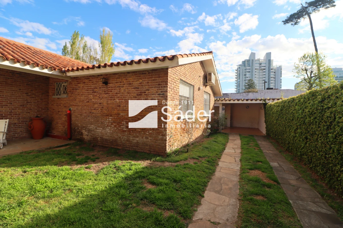Casa ID.5308 - Casa en alquiler temporal. 4 dormitorios en Playa Mansa