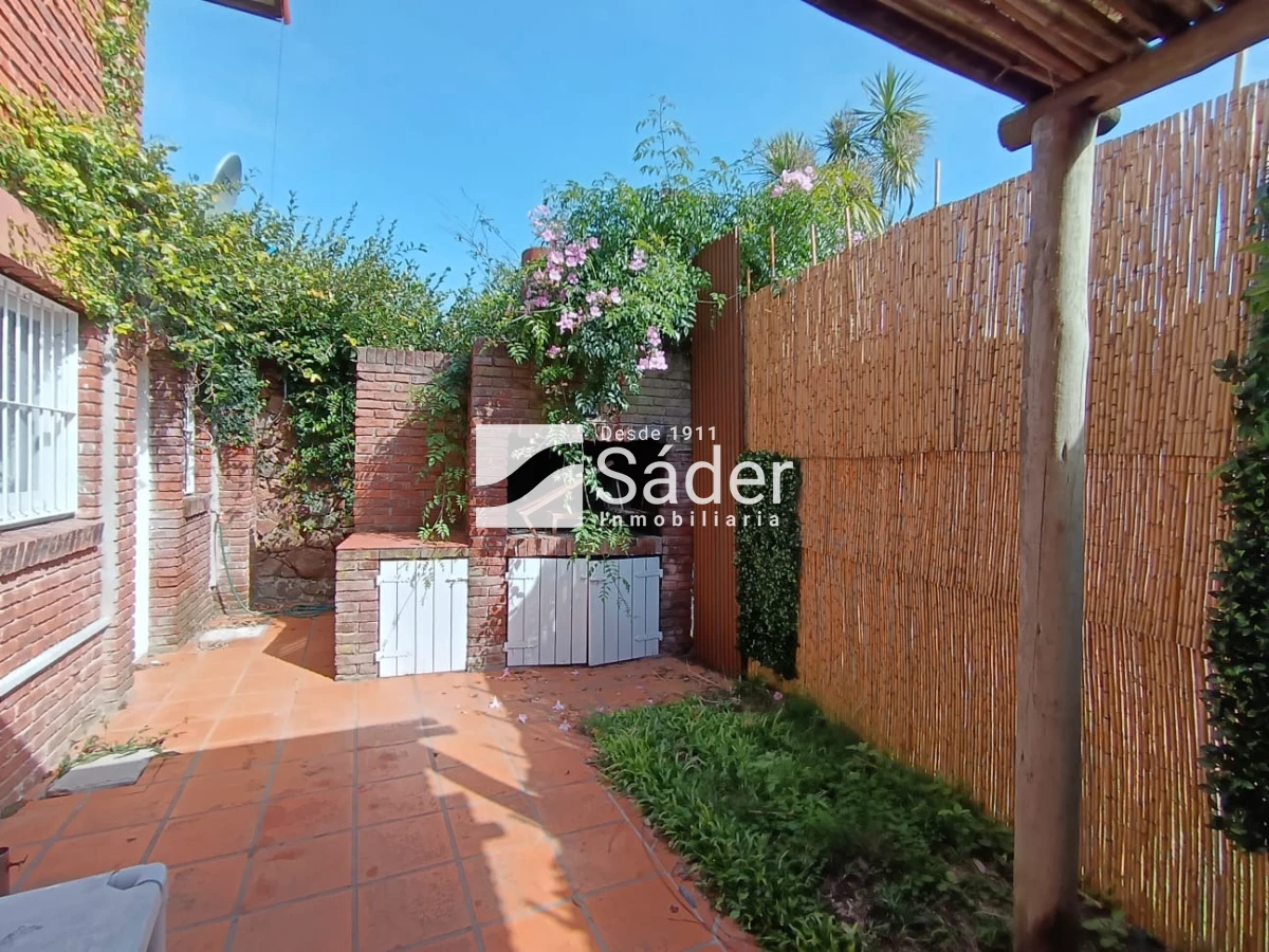 Casa ID.4546 - Casa en alquiler anual. Pinares a metros del mar
