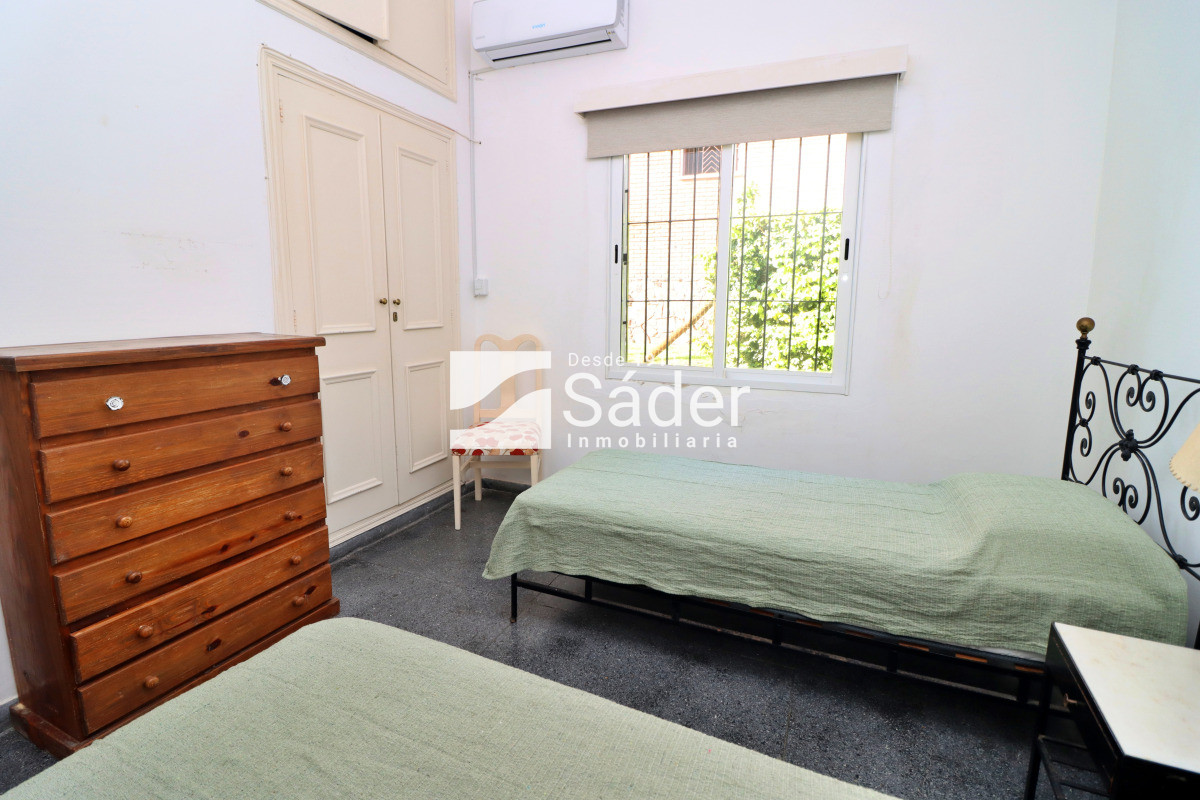 Casa ID.4330 - Casa en playa mansa. 4 dorm. 