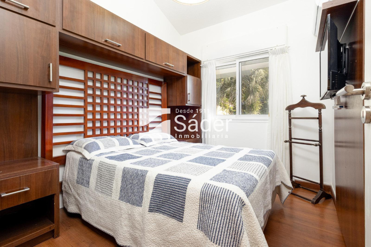 Casa ID.4412 - Casa con piscina en zona Cantegril.