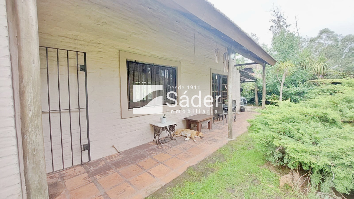 Casa ID.4758 - Casa en Alquiler 3 dormtiorios. Barrio Marly con Jardín y Piscina