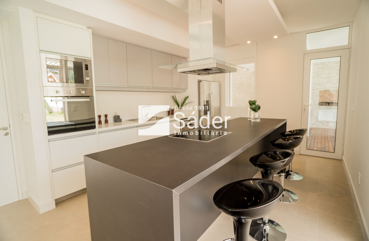 Casa ID.3402 - Elegante Casa en Boulevard Park