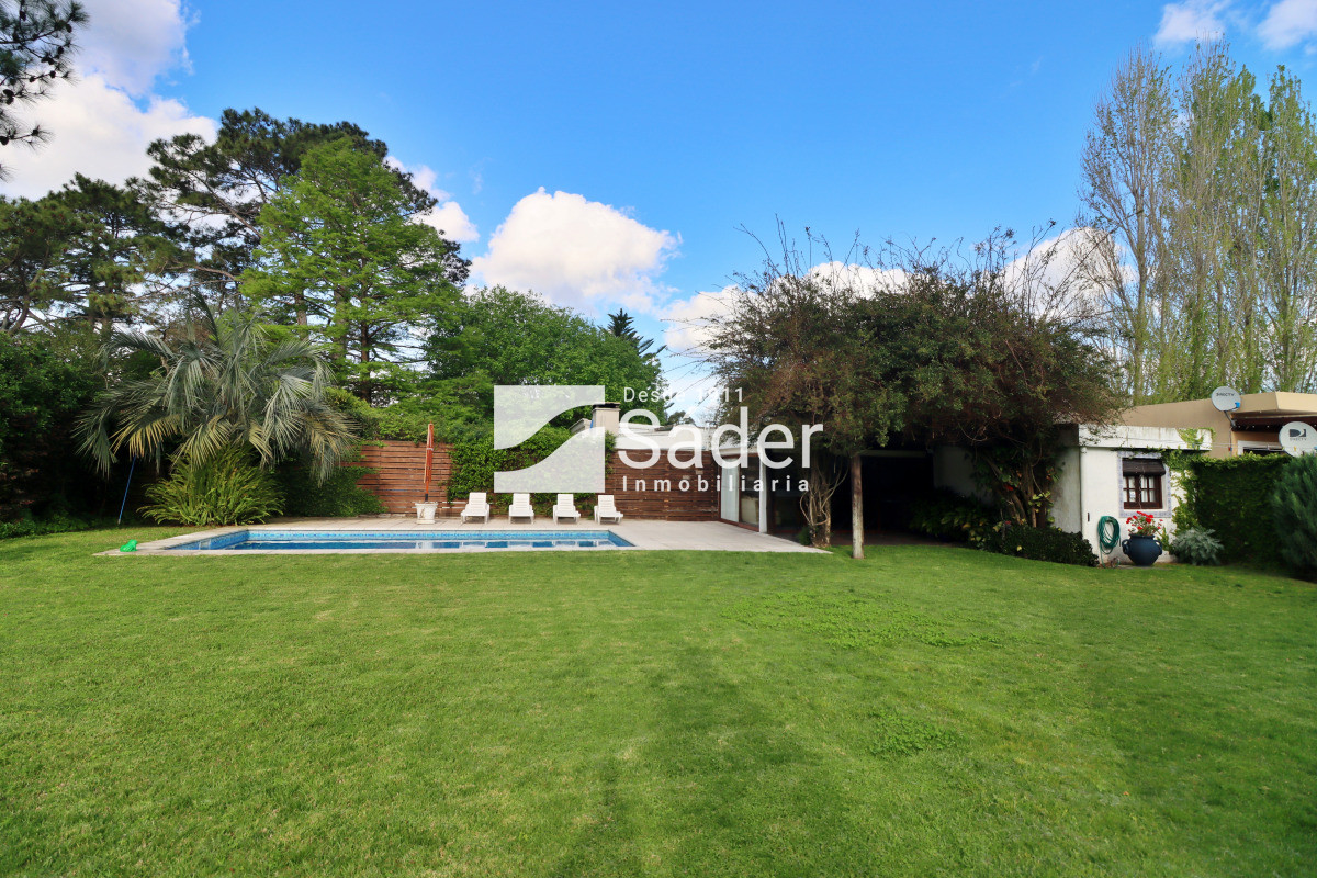 Casa ID.2389 - Casa en venta y alquiler Pinares 3 dormitorios