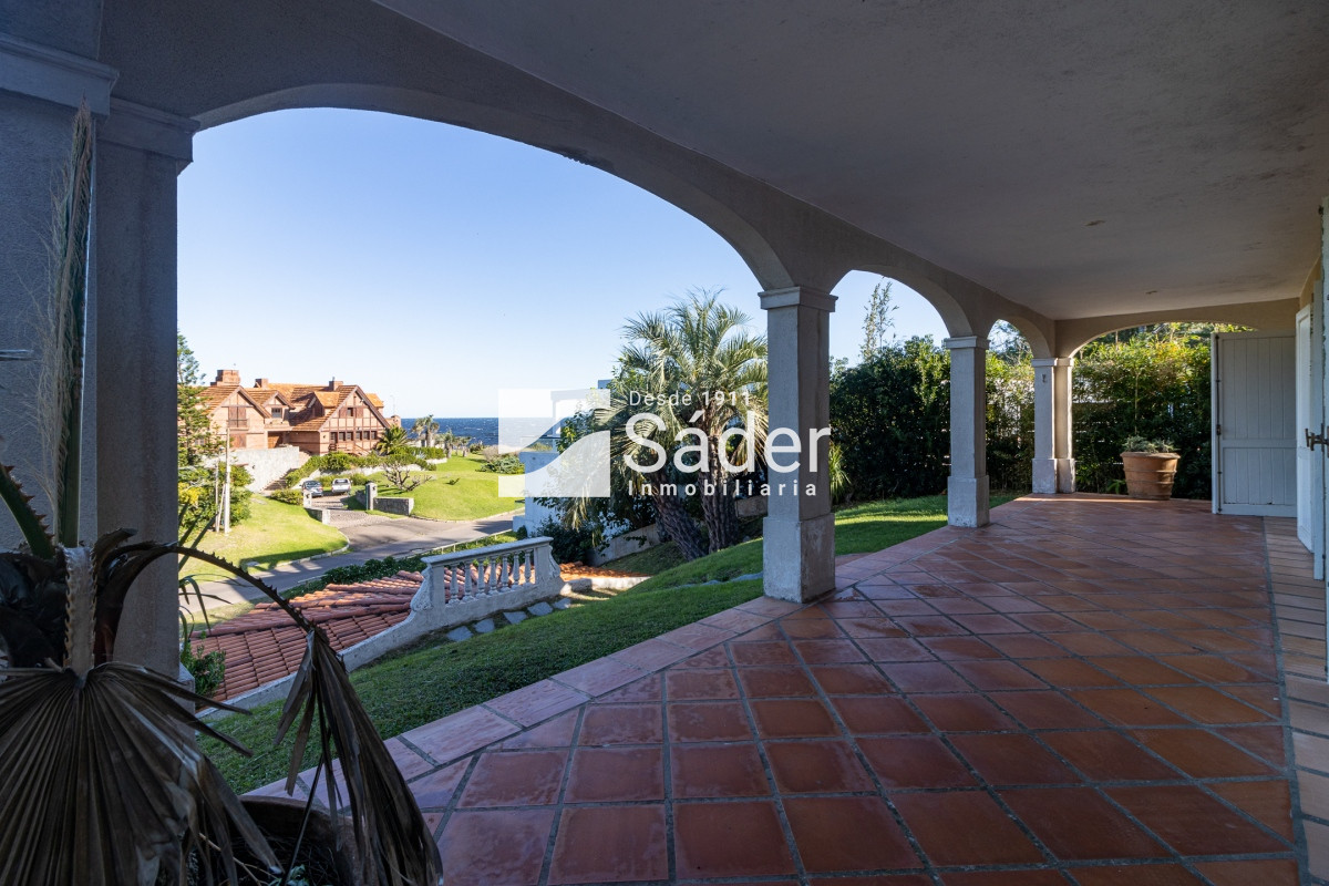 Casa ID.2894 - Casa en venta Pinares 3 dormitorios