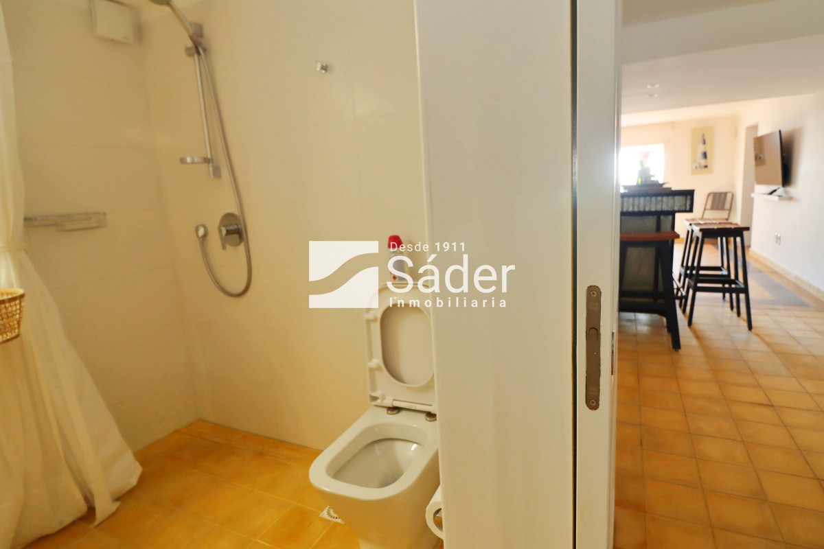 Casa ID.4364 - Casa en peninsula, primera linea frente al mar