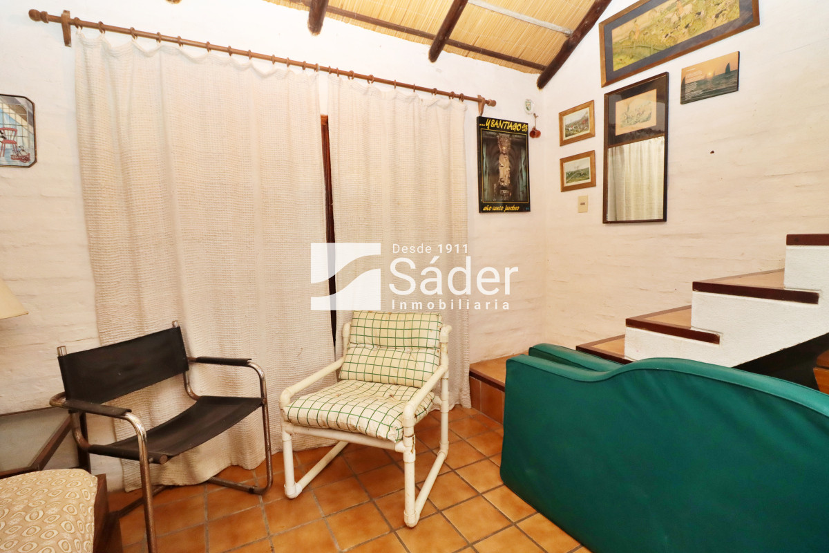 Casa ID.4192 - Chalet estilo tradicional en Pinares con gran terreno y vistas al mar