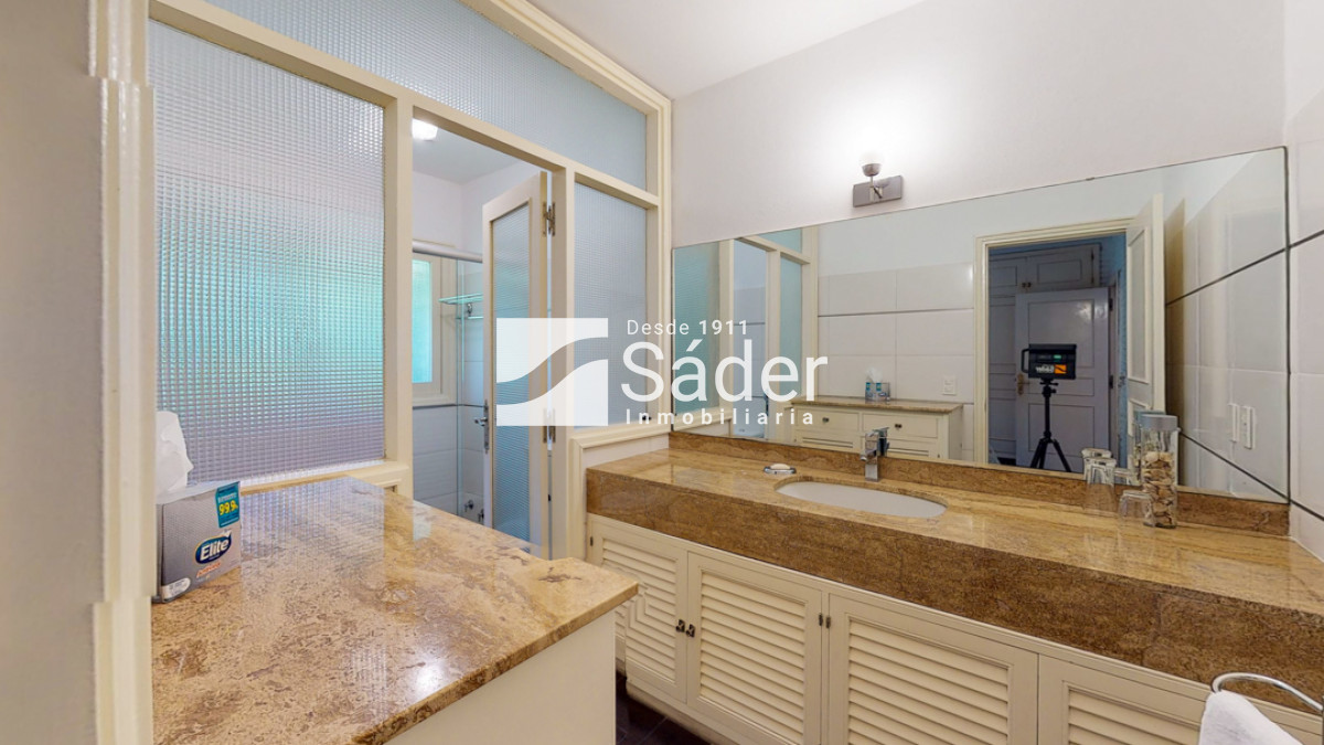 Casa ID.2289 - Casa en venta Playa Mansa 5 dormitorios 