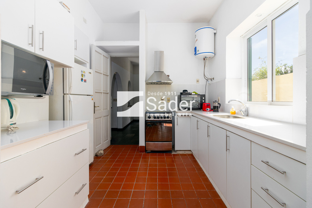 Casa ID.827 - Casa en venta y alquiler Peninsula 4 dormitorios