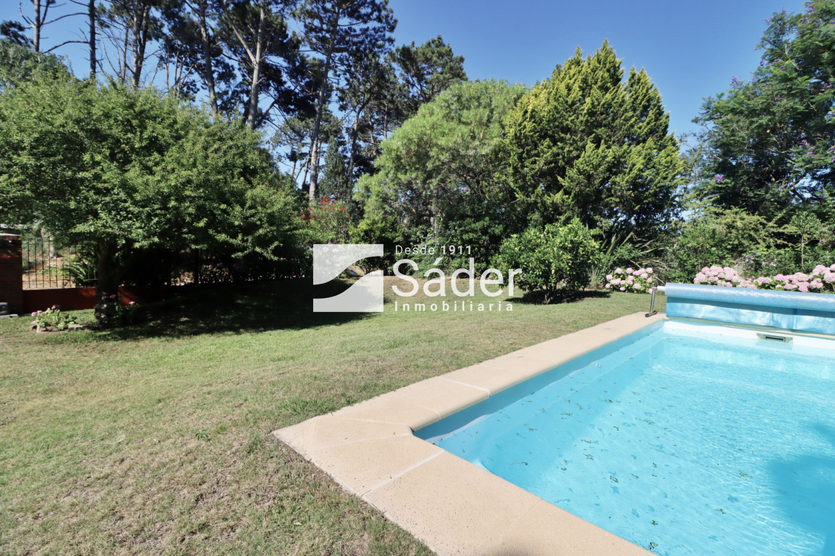 Casa ID.4624 - Hermoso Chalet en venta barrio Marly excelente entorno