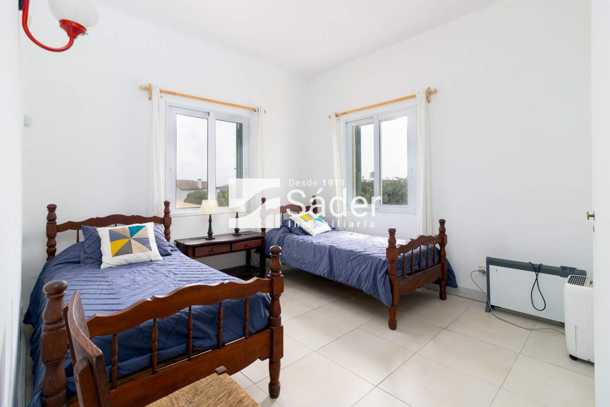 Casa ID.827 - Casa en venta y alquiler Peninsula 4 dormitorios