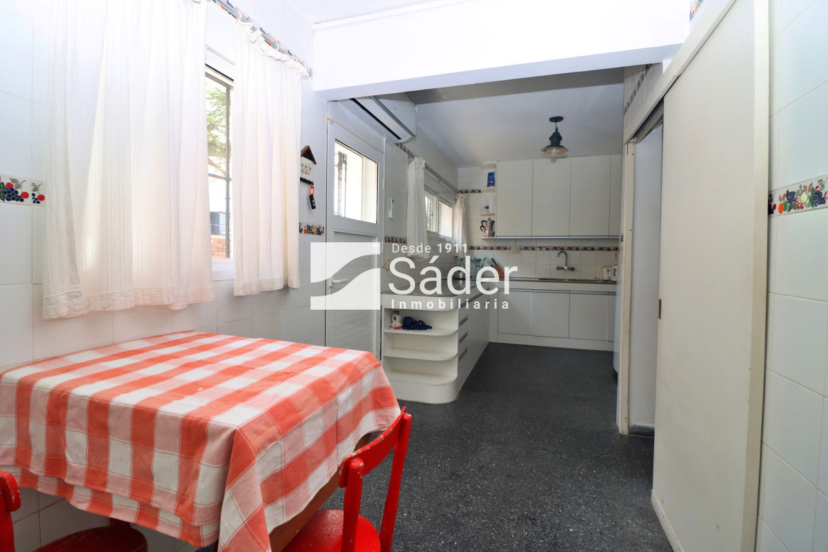 Casa ID.4330 - Casa en playa mansa. 4 dorm. 