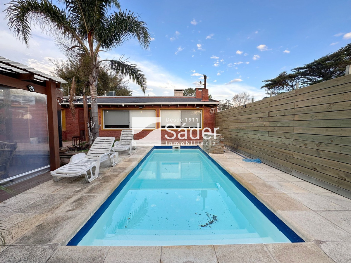 Casa ID.3144 - Casa en venta 4 dormitorios en Pda 23 de Playa Mansa