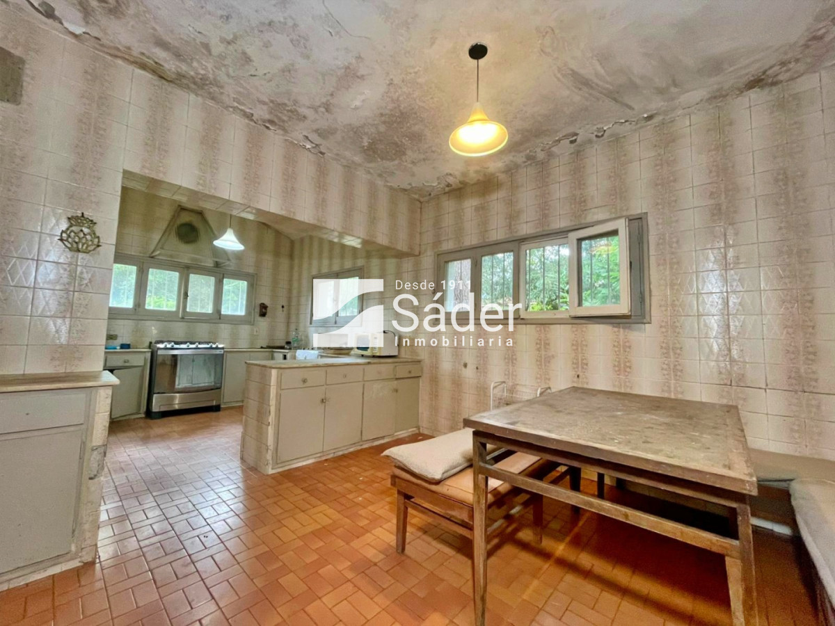 Casa ID.4852 - Una propiedad con historia y carácter, en una ubicación privilegiada de Playa Mansa