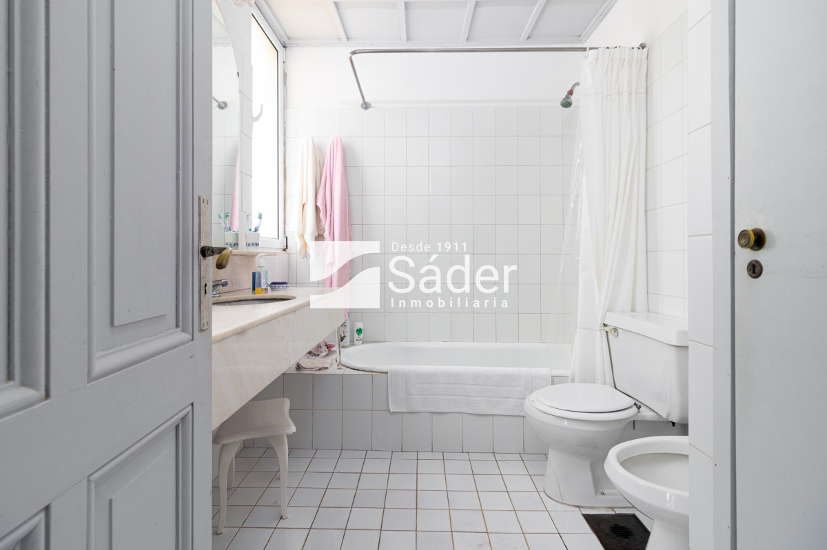 Casa ID.827 - Casa en venta y alquiler Peninsula 4 dormitorios