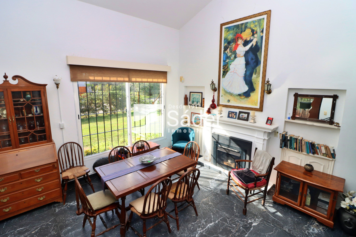 Casa ID.4330 - Casa en playa mansa. 4 dorm. 