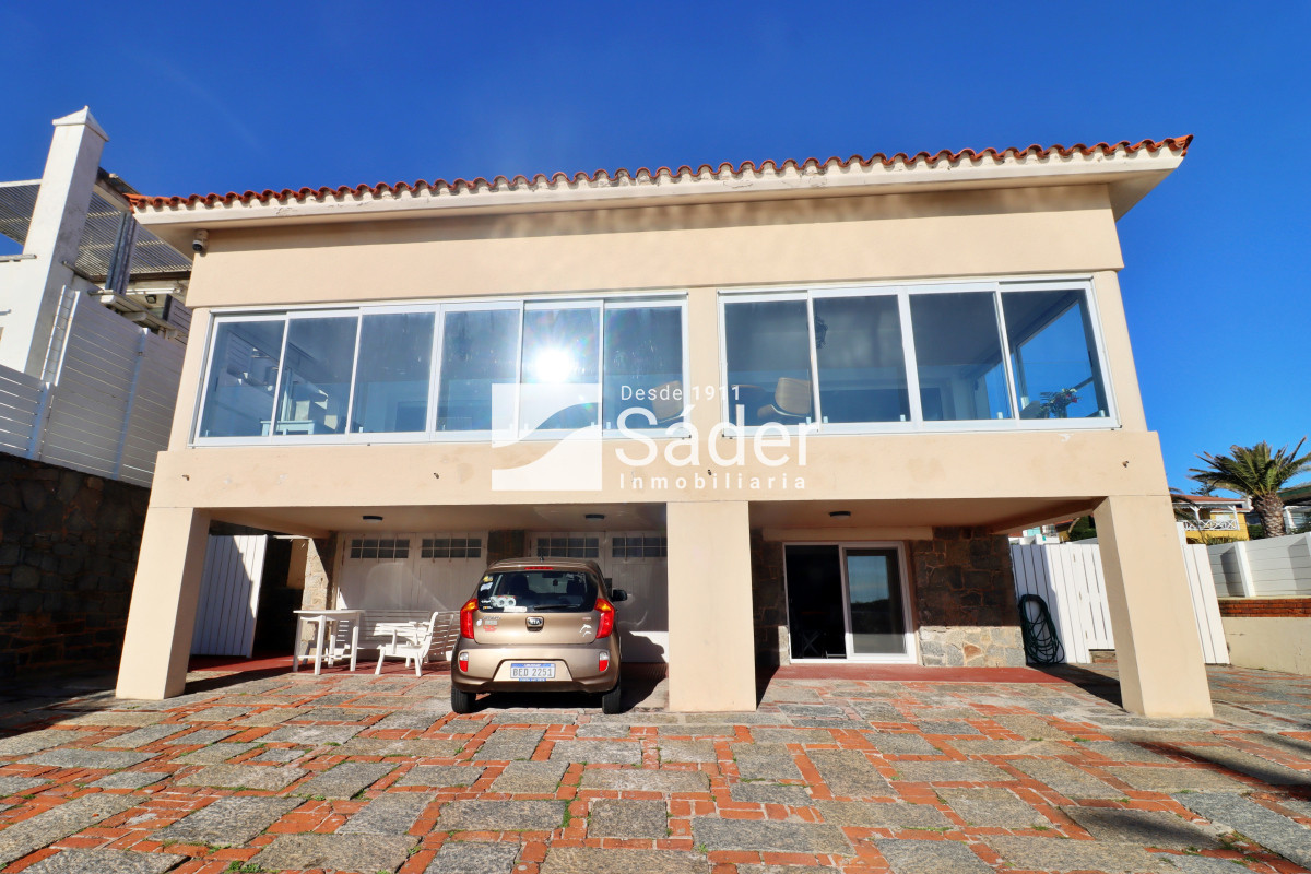 Casa ID.4364 - Casa en peninsula, primera linea frente al mar