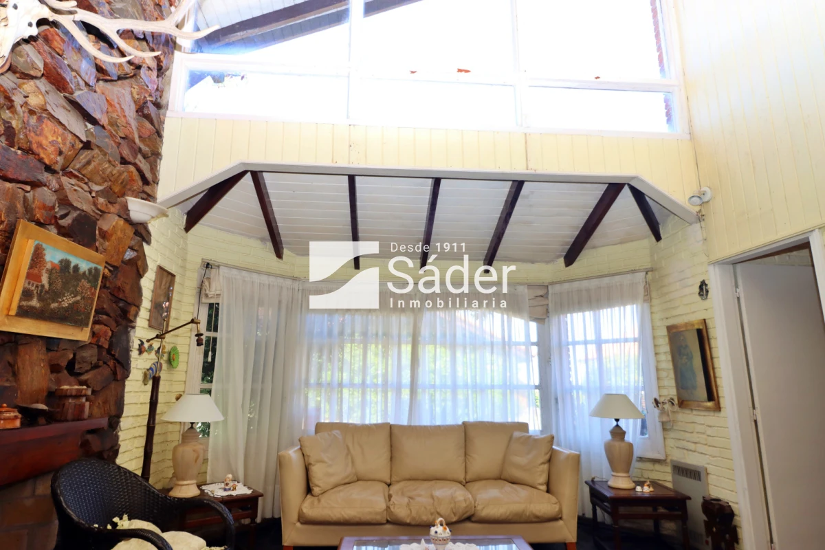 Casa ID.4546 - Casa en alquiler anual. Pinares a metros del mar