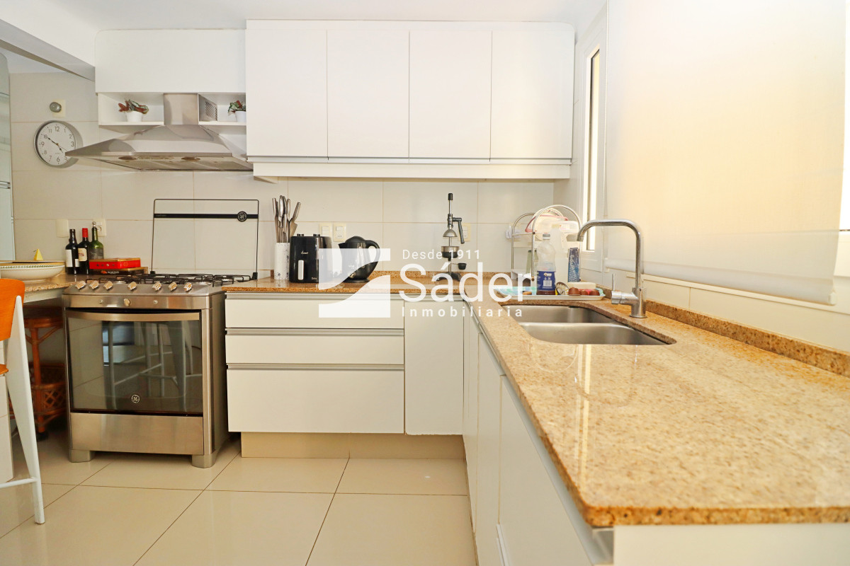 Casa ID.4364 - Casa en peninsula, primera linea frente al mar