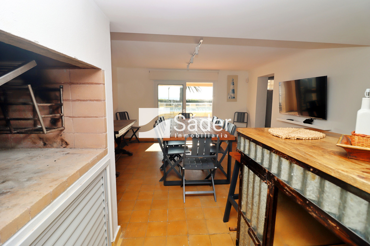 Casa ID.4364 - Casa en peninsula, primera linea frente al mar