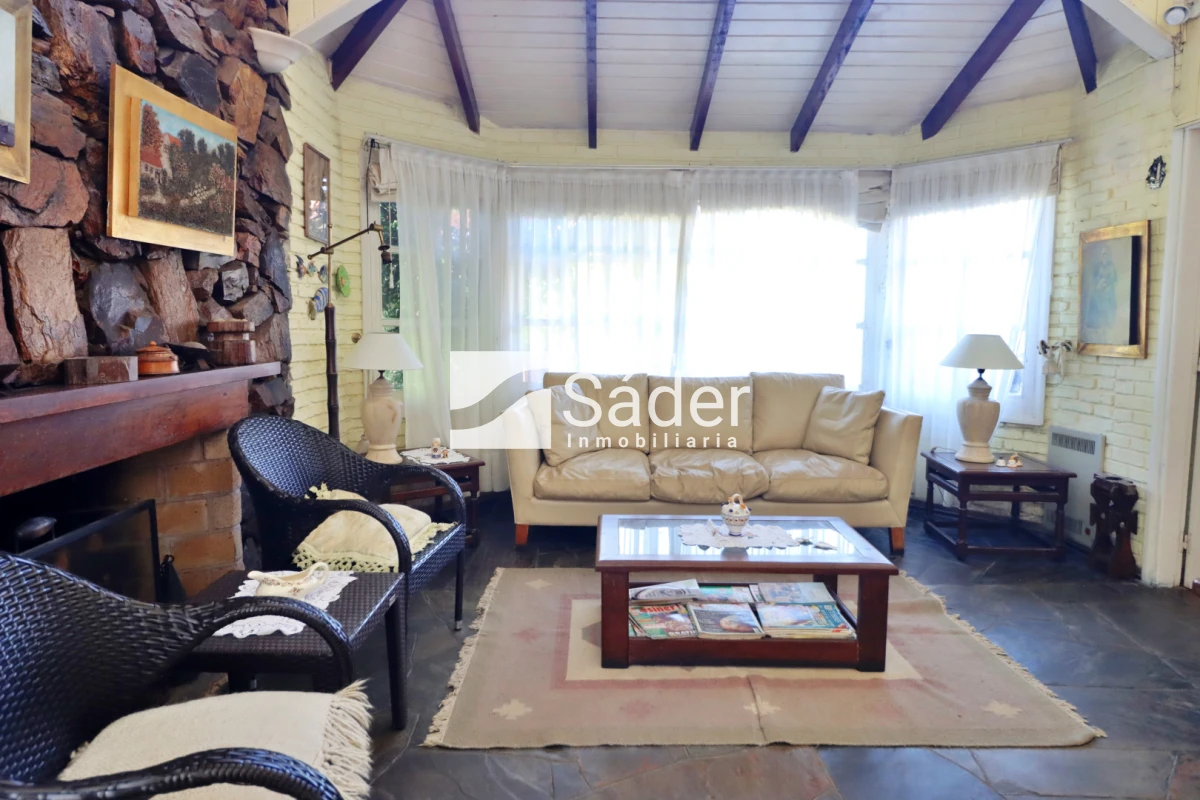 Casa ID.4546 - Casa en alquiler anual. Pinares a metros del mar