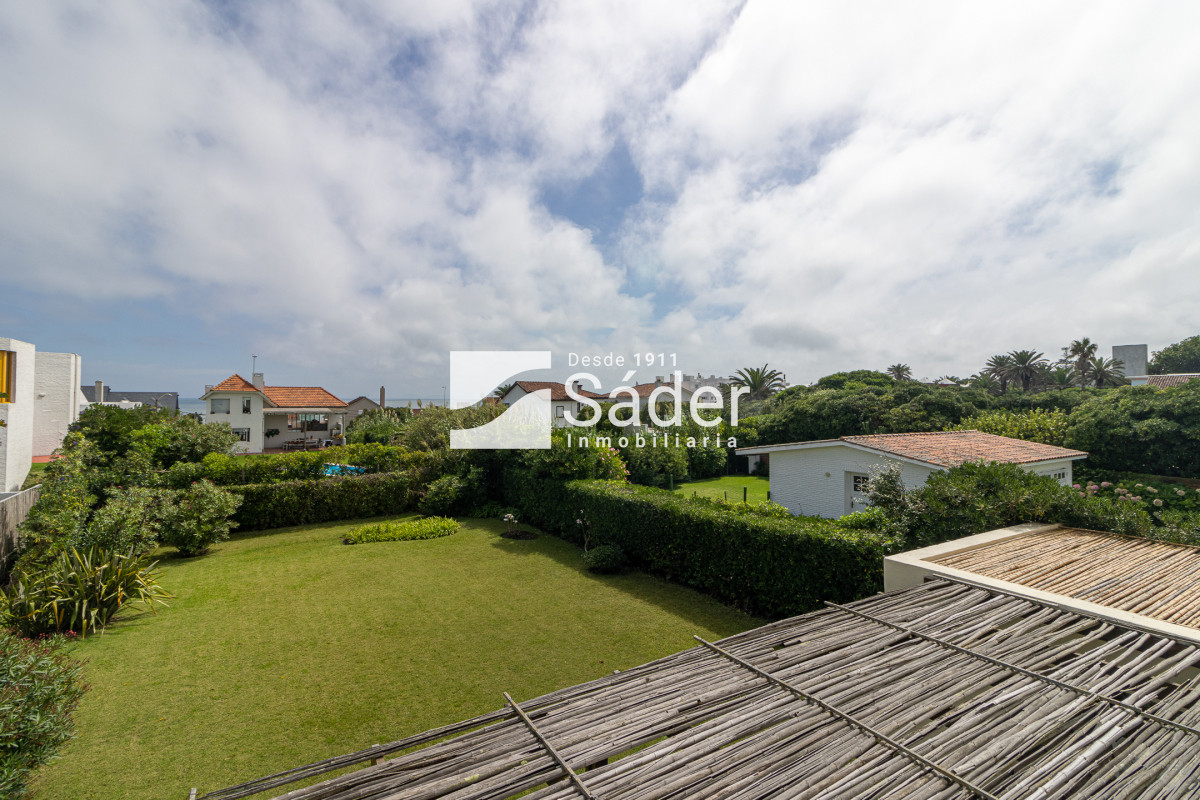 Casa ID.827 - Casa en venta y alquiler Peninsula 4 dormitorios