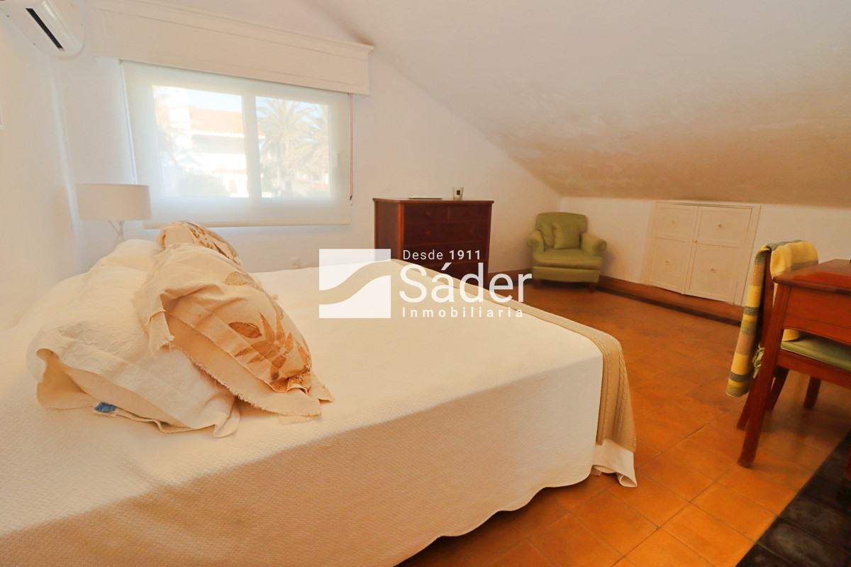 Casa ID.4364 - Casa en peninsula, primera linea frente al mar