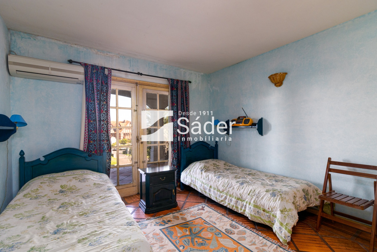Casa ID.2894 - Casa en venta Pinares 3 dormitorios